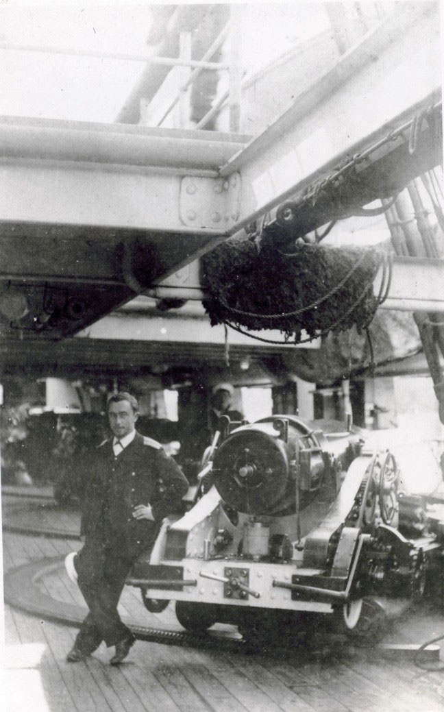 Иллюстрация к книге — Дорога за горизонт [i_040.jpg]