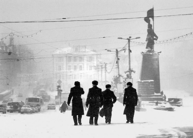 Иллюстрация к книге — Кристалл в прозрачной оправе [i_010.jpg]