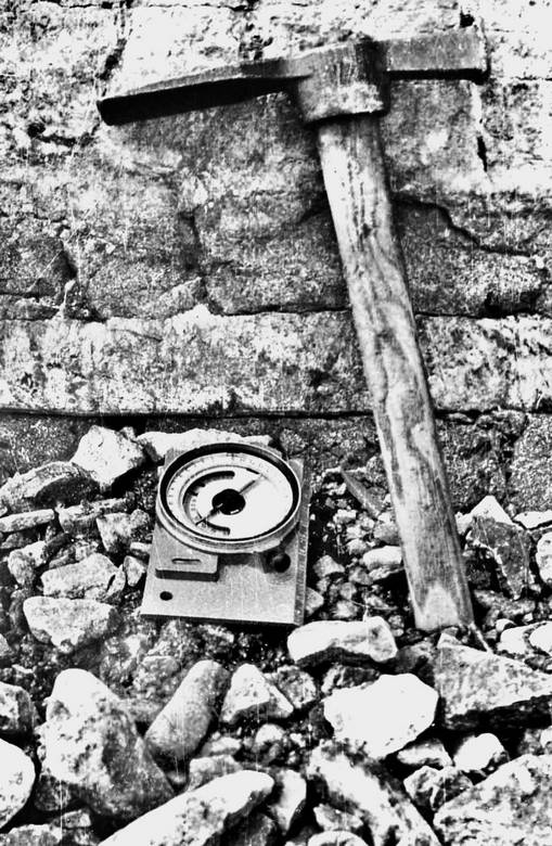 Иллюстрация к книге — Кристалл в прозрачной оправе [i_013.jpg]