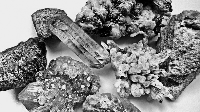 Иллюстрация к книге — Кристалл в прозрачной оправе [i_016.jpg]