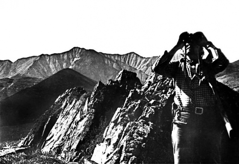 Иллюстрация к книге — Кристалл в прозрачной оправе [i_017.jpg]