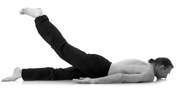 Иллюстрация к книге — Йога за 10 минут. Упражнения, которые вернут бодрость, омолодят тело, предотвратят болезни! [i_025.jpg]