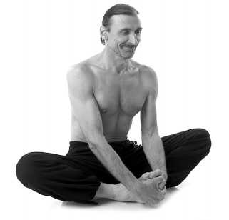 Иллюстрация к книге — Йога за 10 минут. Упражнения, которые вернут бодрость, омолодят тело, предотвратят болезни! [i_281.jpg]