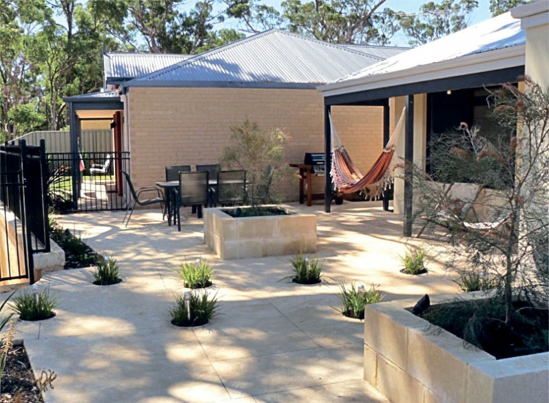 Иллюстрация к книге — Человек, который продал жизнь на eBay [a9r4627.jpg]