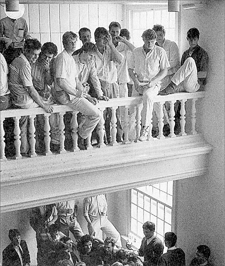 Иллюстрация к книге — Психология влияния [_15.jpg]