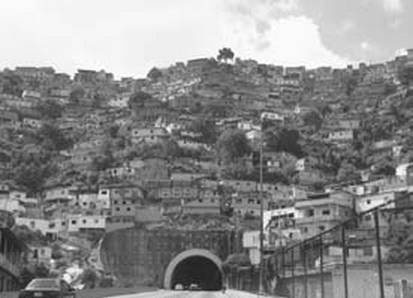 Иллюстрация к книге — Команданте Чавес. Его боялась Америка [i_017.jpg]