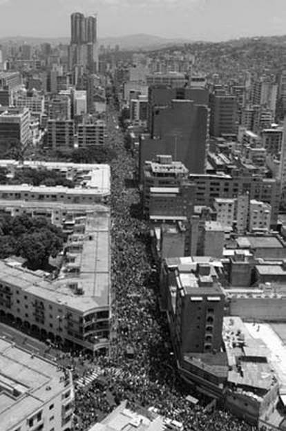 Иллюстрация к книге — Команданте Чавес. Его боялась Америка [i_048.jpg]