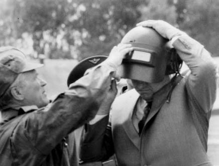 Иллюстрация к книге — Золотые звезды &quot;Альфы&quot; [i_013.jpg]