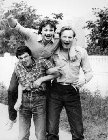 Иллюстрация к книге — Золотые звезды &quot;Альфы&quot; [i_019.jpg]