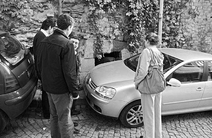 Иллюстрация к книге — Тайна Колизея [i_040.jpg]