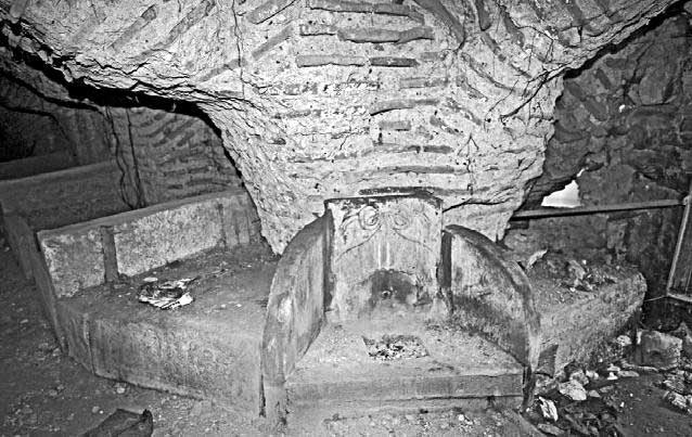 Иллюстрация к книге — Тайна Колизея [i_043.jpg]