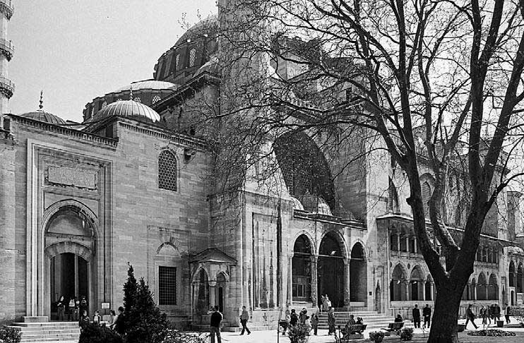 Иллюстрация к книге — Тайна Колизея [i_114.jpg]