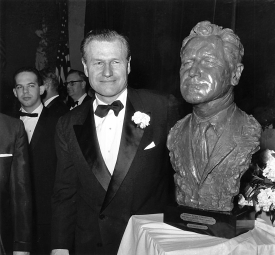 Иллюстрация к книге — Великая тайна денег. Подлинная история финансового рабства [i_010.jpg]