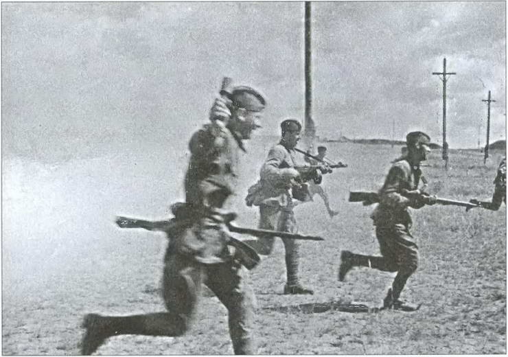 Иллюстрация к книге — Москва на линии фронта [i_017.jpg]