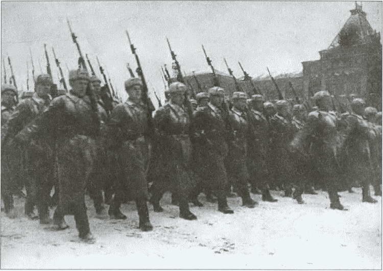 Иллюстрация к книге — Москва на линии фронта [i_029.jpg]