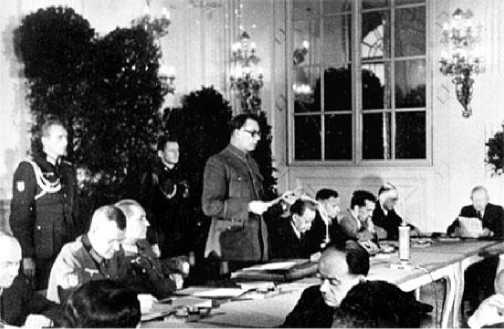 Иллюстрация к книге — Генерал из трясины. Судьба и история Андрея Власова. Анатомия предательства [i_005.jpg]