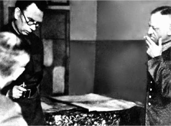 Иллюстрация к книге — Генерал из трясины. Судьба и история Андрея Власова. Анатомия предательства [i_010.jpg]