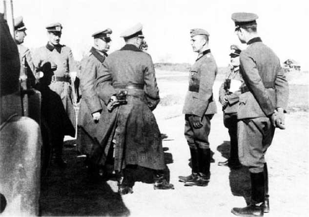 Иллюстрация к книге — Генерал из трясины. Судьба и история Андрея Власова. Анатомия предательства [i_056.jpg]