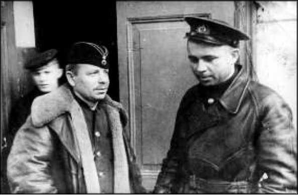 Иллюстрация к книге — Маринеско Александр Иванович [i_053.jpg]