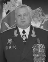 Иллюстрация к книге — Сердюков гейт. Мебель, женщины, миллиарды. Жизнь и нравы вредителей XXI века [i_036.jpg]