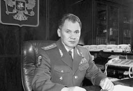 Иллюстрация к книге — Сердюков гейт. Мебель, женщины, миллиарды. Жизнь и нравы вредителей XXI века [i_082.jpg]