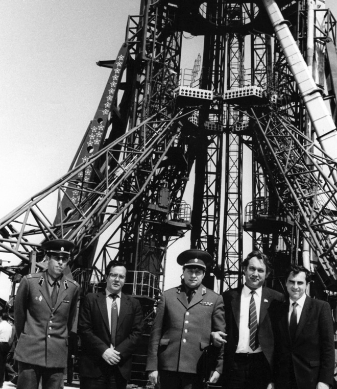 Иллюстрация к книге — От Лубянки  до Кремля [i_006.jpg]