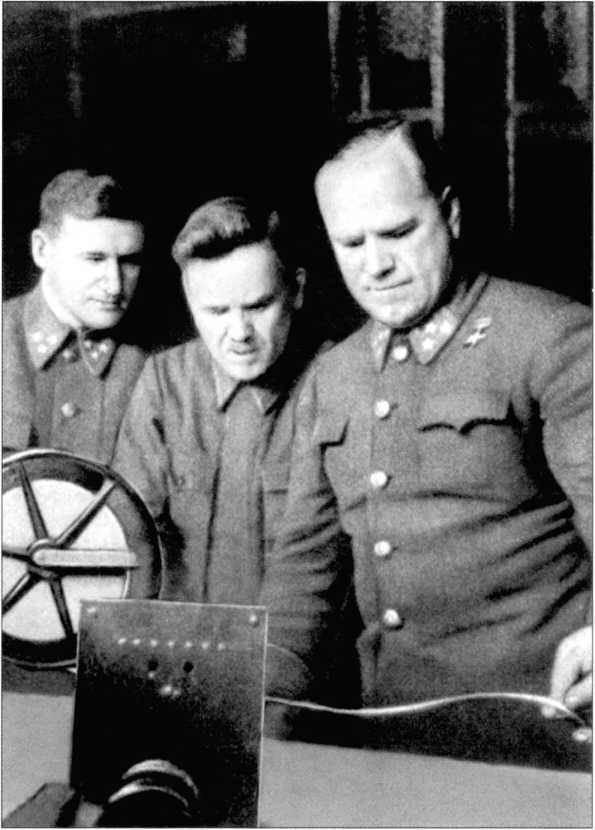 Иллюстрация к книге — Секретный фронт Генерального штаба [i_026.jpg]