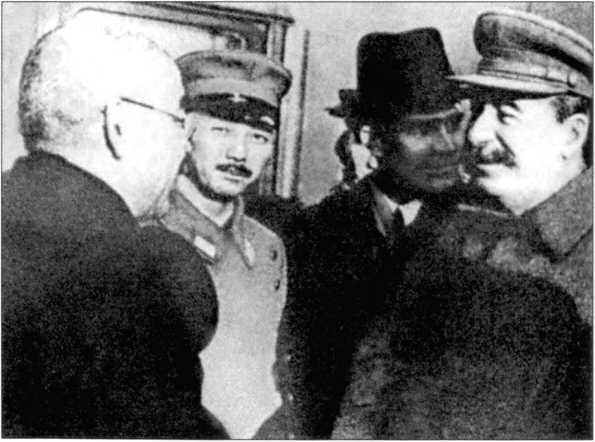 Иллюстрация к книге — Секретный фронт Генерального штаба [i_069.jpg]