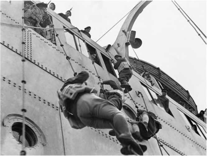 Иллюстрация к книге — Гитлеровская машина шпионажа. Военная и политическая разведка Третьего рейха. 1933-1945 [i_037.jpg]