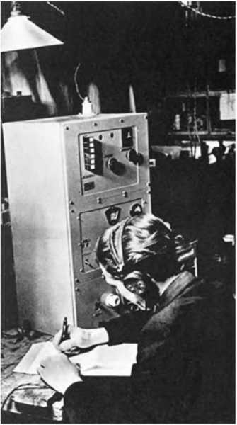 Иллюстрация к книге — Гитлеровская машина шпионажа. Военная и политическая разведка Третьего рейха. 1933-1945 [i_054.jpg]