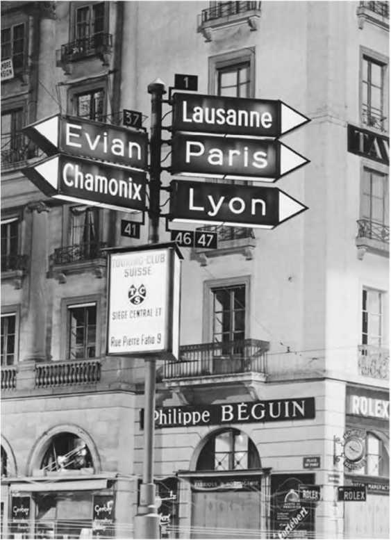 Иллюстрация к книге — Гитлеровская машина шпионажа. Военная и политическая разведка Третьего рейха. 1933-1945 [i_062.jpg]