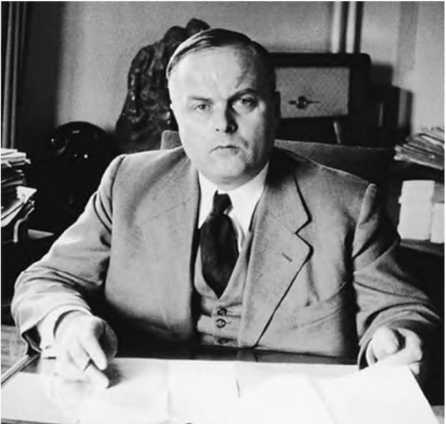 Иллюстрация к книге — Гитлеровская машина шпионажа. Военная и политическая разведка Третьего рейха. 1933-1945 [i_085.jpg]