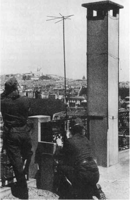 Иллюстрация к книге — Гитлеровская машина шпионажа. Военная и политическая разведка Третьего рейха. 1933-1945 [i_090.jpg]