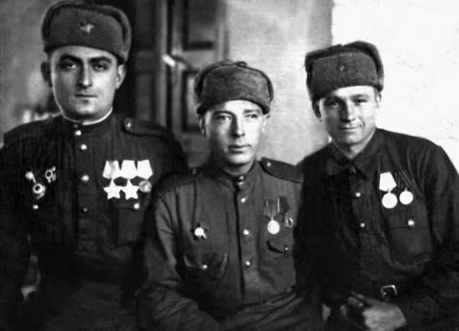 Иллюстрация к книге — Фронтовые разведчики. &quot;Я ходил за линию фронта&quot; [i_027.jpg]