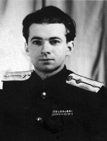 Иллюстрация к книге — Фронтовые разведчики. &quot;Я ходил за линию фронта&quot; [i_034.jpg]