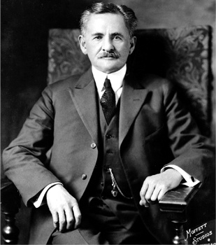 Иллюстрация к книге — Лучи смерти. Из истории геофизического, пучкового, климатического и радиологического оружия [i_006.jpg]