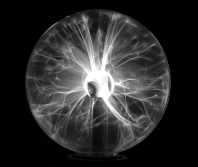 Иллюстрация к книге — Лучи смерти. Из истории геофизического, пучкового, климатического и радиологического оружия [i_043.jpg]