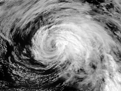 Иллюстрация к книге — Лучи смерти. Из истории геофизического, пучкового, климатического и радиологического оружия [i_045.jpg]