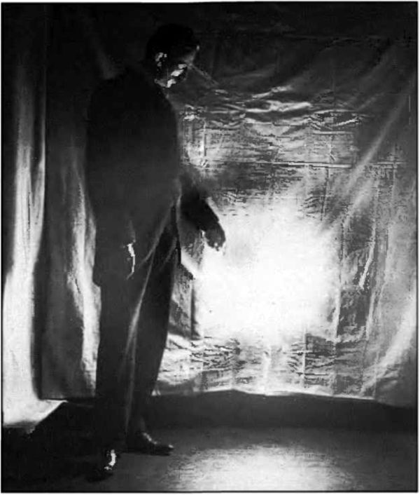 Иллюстрация к книге — Никола Тесла. Наследие великого изобретателя [i_009.jpg]