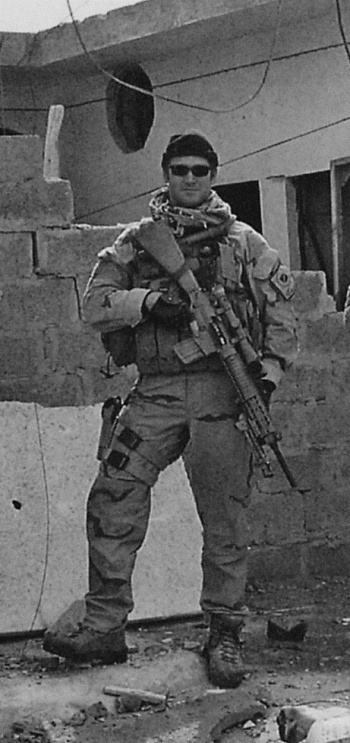 Иллюстрация к книге — Американский снайпер. Автобиография самого смертоносного снайпера XXI века [i_009.jpg]