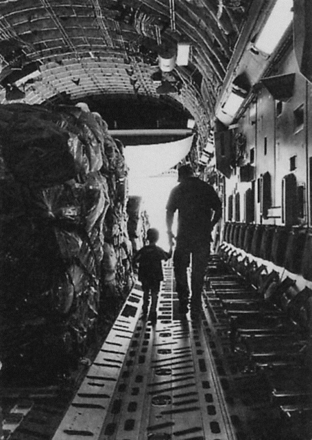 Иллюстрация к книге — Американский снайпер. Автобиография самого смертоносного снайпера XXI века [i_029.jpg]