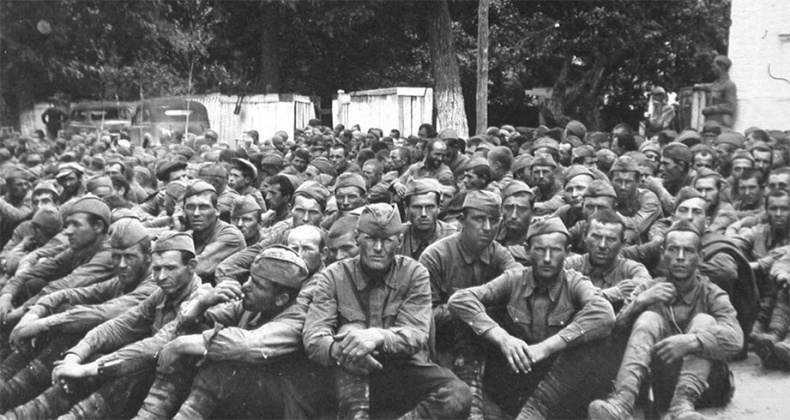 Иллюстрация к книге — РННА. Враг в советской форме [i_019.jpg]