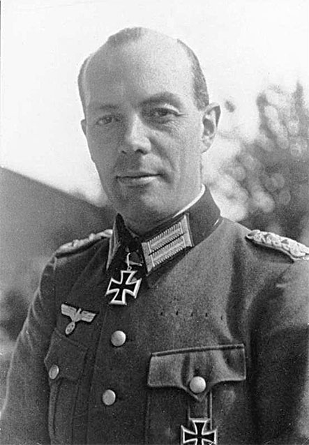 Иллюстрация к книге — РННА. Враг в советской форме [i_031.jpg]