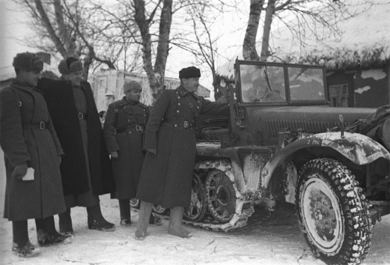 Иллюстрация к книге — РННА. Враг в советской форме [i_036.jpg]