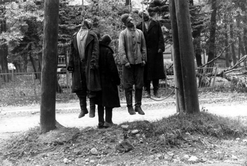 Иллюстрация к книге — РННА. Враг в советской форме [i_041.jpg]