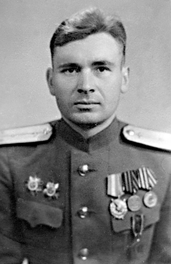 Иллюстрация к книге — Я взял Берлин и освободил Европу [maksimenkoaleksejjafanasevich.jpg]