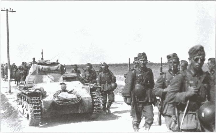 Иллюстрация к книге — Накануне 22 июня. Был ли готов Советский Союз к войне? [i_033.jpg]