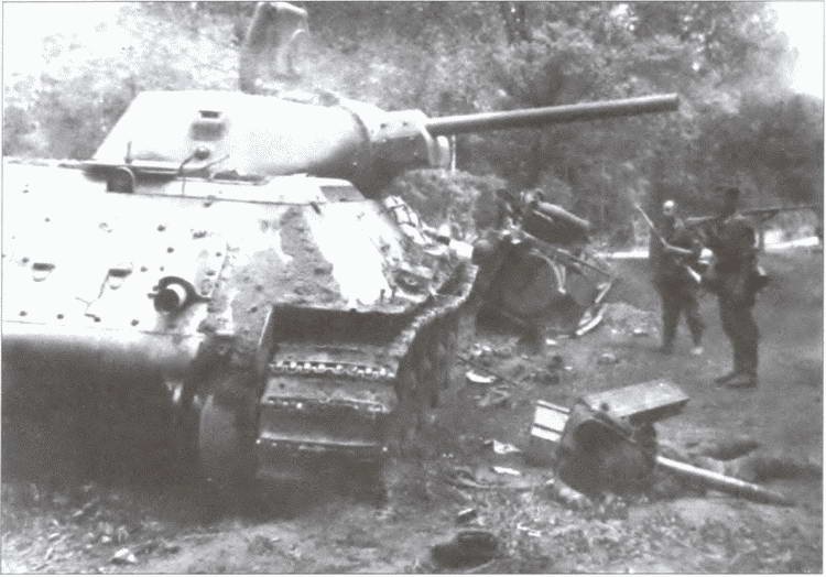 Иллюстрация к книге — Накануне 22 июня. Был ли готов Советский Союз к войне? [i_041.jpg]