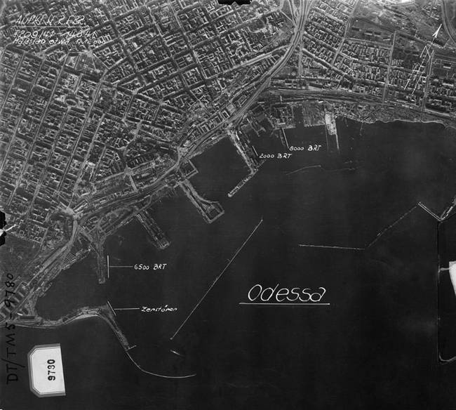 Иллюстрация к книге — Черноморский флот в Великой Отечественной войне. Краткий курс боевых действий [i_011.jpg]