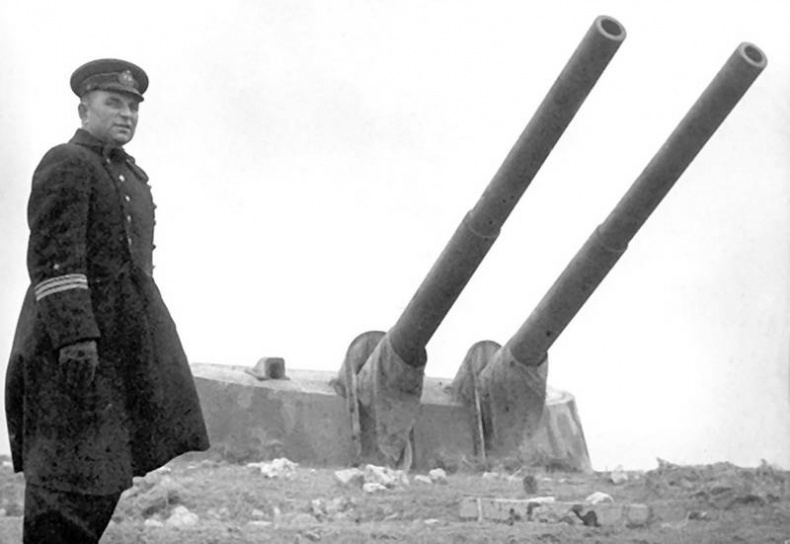 Иллюстрация к книге — Черноморский флот в Великой Отечественной войне. Краткий курс боевых действий [i_028.jpg]